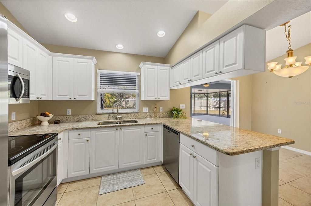 Active With Contract: $389,000 (3 beds, 2 baths, 1572 Square Feet)