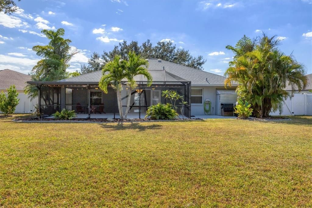 Active With Contract: $389,000 (3 beds, 2 baths, 1572 Square Feet)