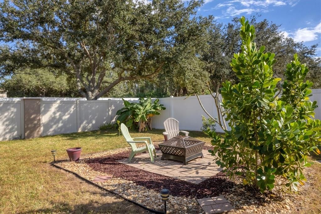 Active With Contract: $389,000 (3 beds, 2 baths, 1572 Square Feet)