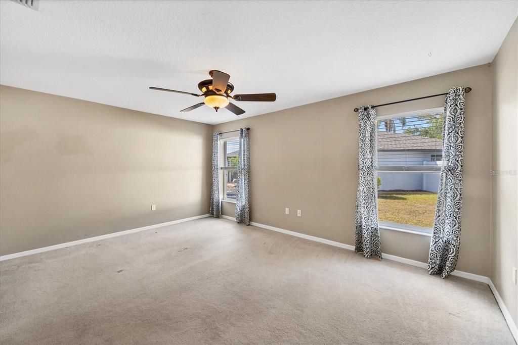 Active With Contract: $389,000 (3 beds, 2 baths, 1572 Square Feet)