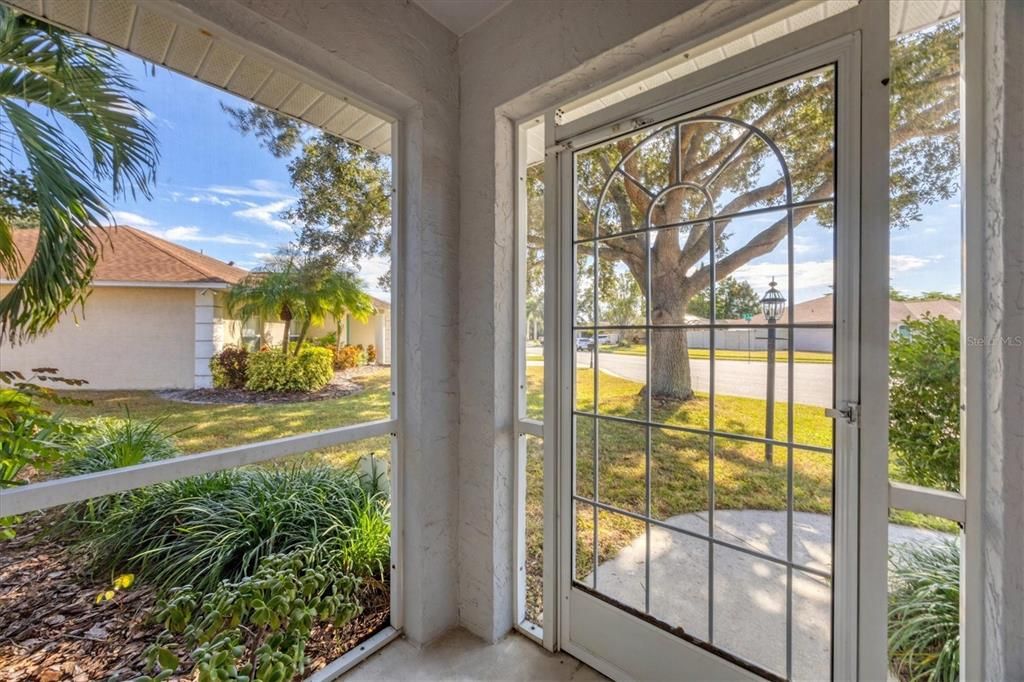 Active With Contract: $389,000 (3 beds, 2 baths, 1572 Square Feet)