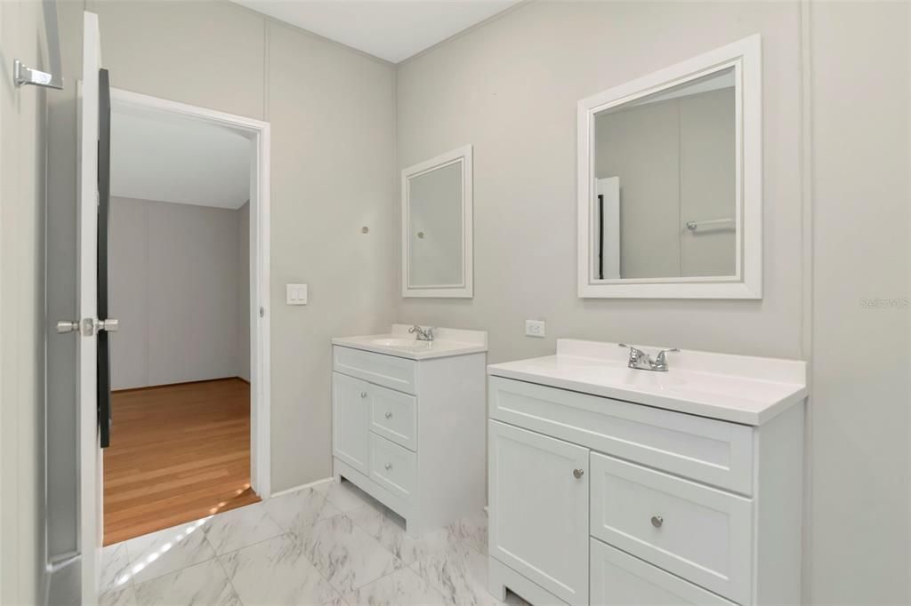 待售: $350,000 (3 贝兹, 2 浴室, 1728 平方英尺)