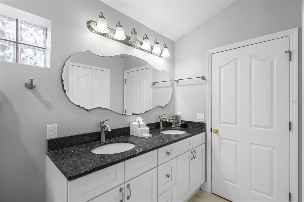 Active With Contract: $410,000 (4 beds, 2 baths, 1550 Square Feet)