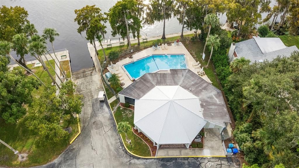 Active With Contract: $410,000 (4 beds, 2 baths, 1550 Square Feet)