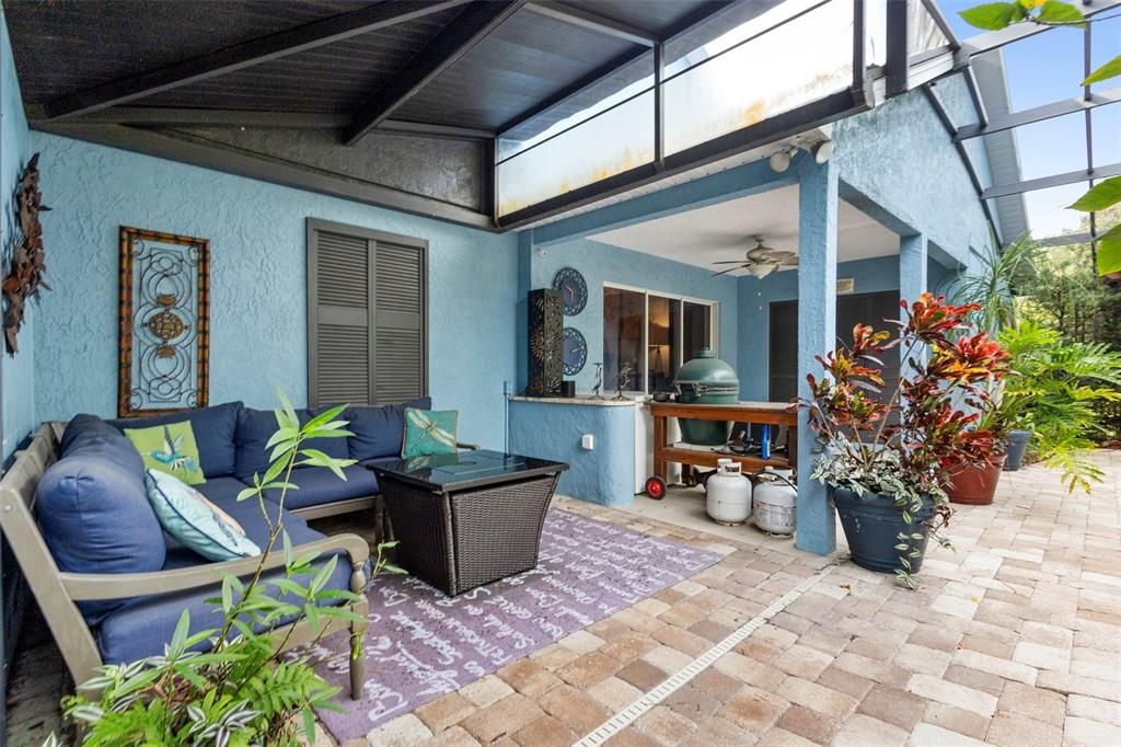 Active With Contract: $410,000 (4 beds, 2 baths, 1550 Square Feet)