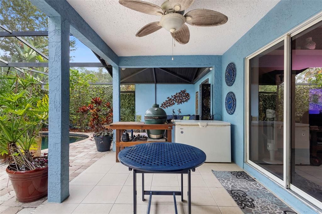 Active With Contract: $410,000 (4 beds, 2 baths, 1550 Square Feet)