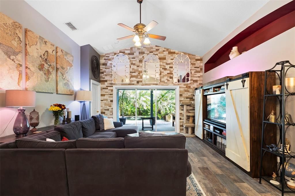 Active With Contract: $410,000 (4 beds, 2 baths, 1550 Square Feet)
