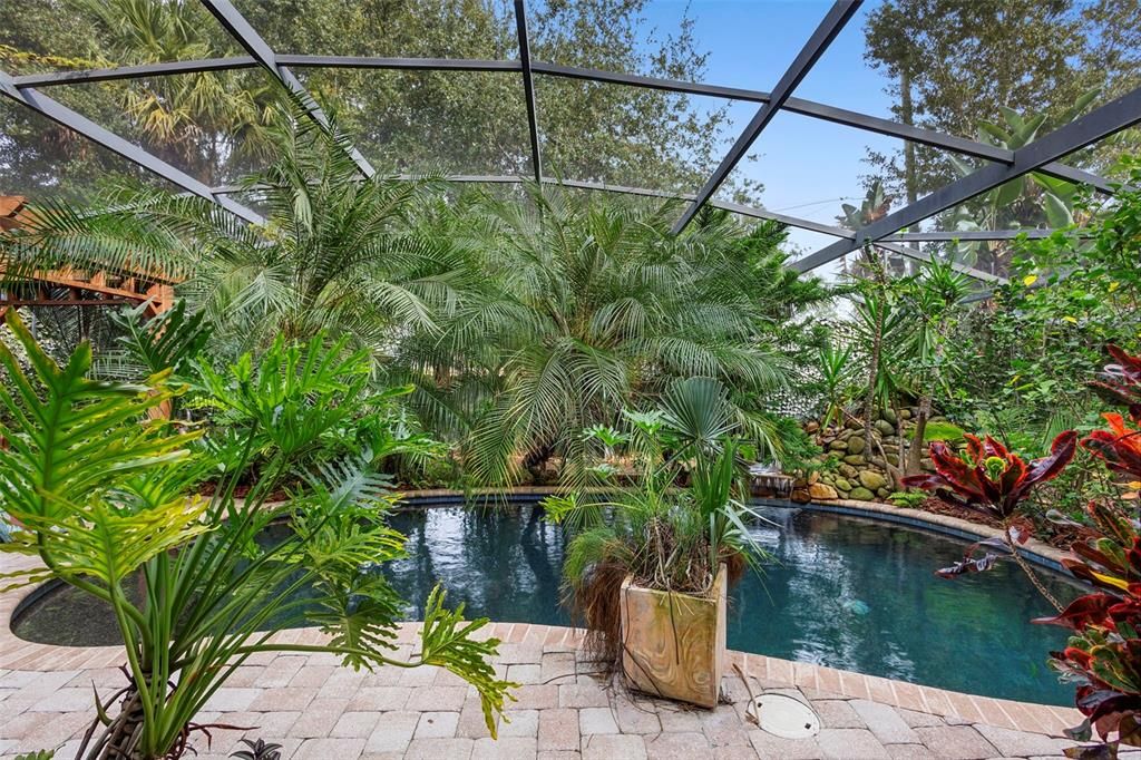 Active With Contract: $410,000 (4 beds, 2 baths, 1550 Square Feet)