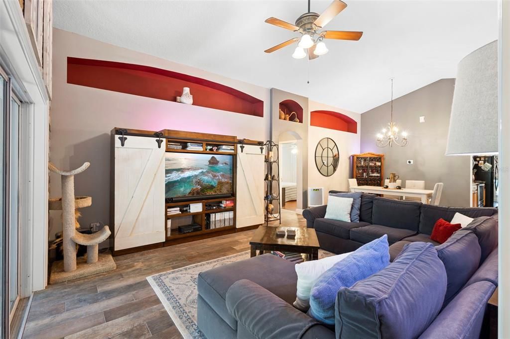 Active With Contract: $410,000 (4 beds, 2 baths, 1550 Square Feet)