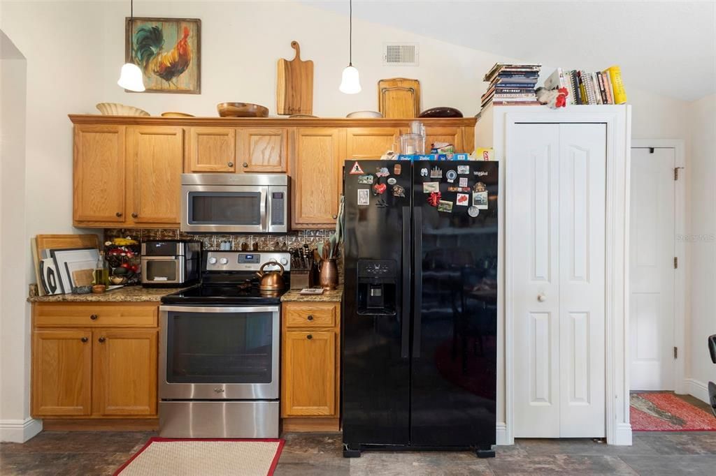 Active With Contract: $410,000 (4 beds, 2 baths, 1550 Square Feet)