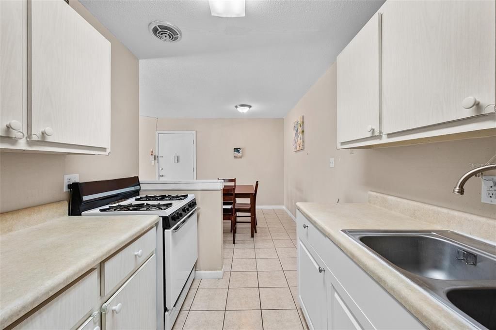 En Venta: $114,900 (1 camas, 1 baños, 574 Pies cuadrados)