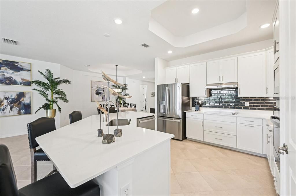 На продажу: $789,900 (4 спален, 2 ванн, 2242 Квадратных фут)