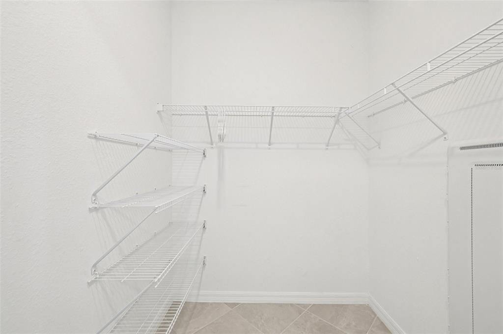 На продажу: $789,900 (4 спален, 2 ванн, 2242 Квадратных фут)