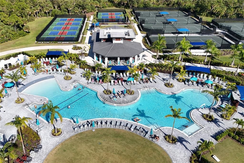 На продажу: $789,900 (4 спален, 2 ванн, 2242 Квадратных фут)