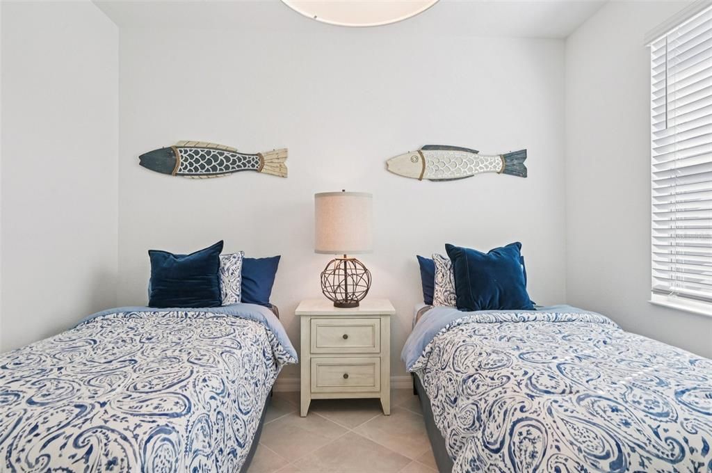 На продажу: $789,900 (4 спален, 2 ванн, 2242 Квадратных фут)