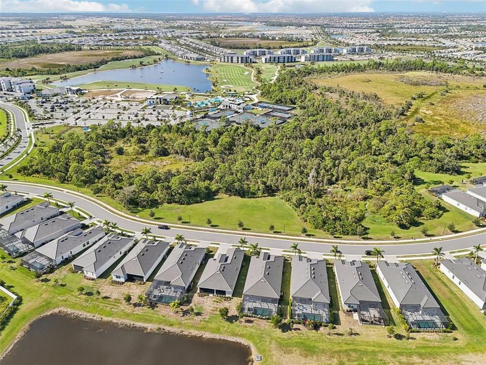 На продажу: $789,900 (4 спален, 2 ванн, 2242 Квадратных фут)