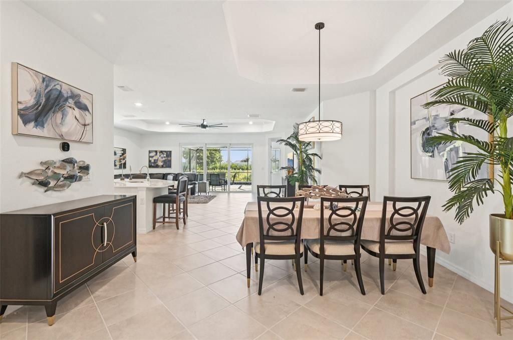 На продажу: $789,900 (4 спален, 2 ванн, 2242 Квадратных фут)