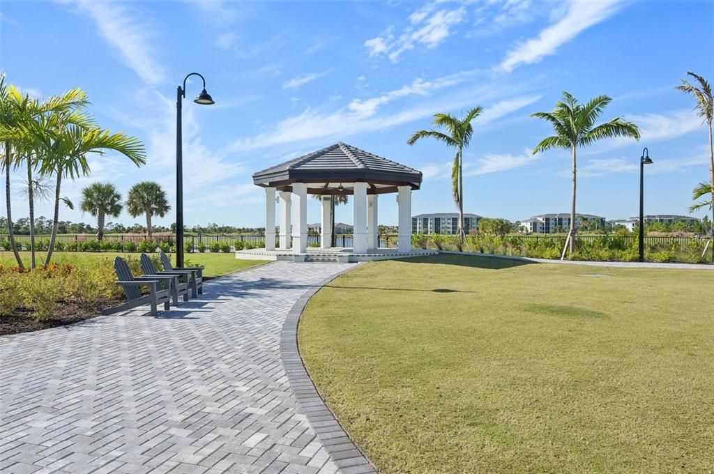 На продажу: $789,900 (4 спален, 2 ванн, 2242 Квадратных фут)