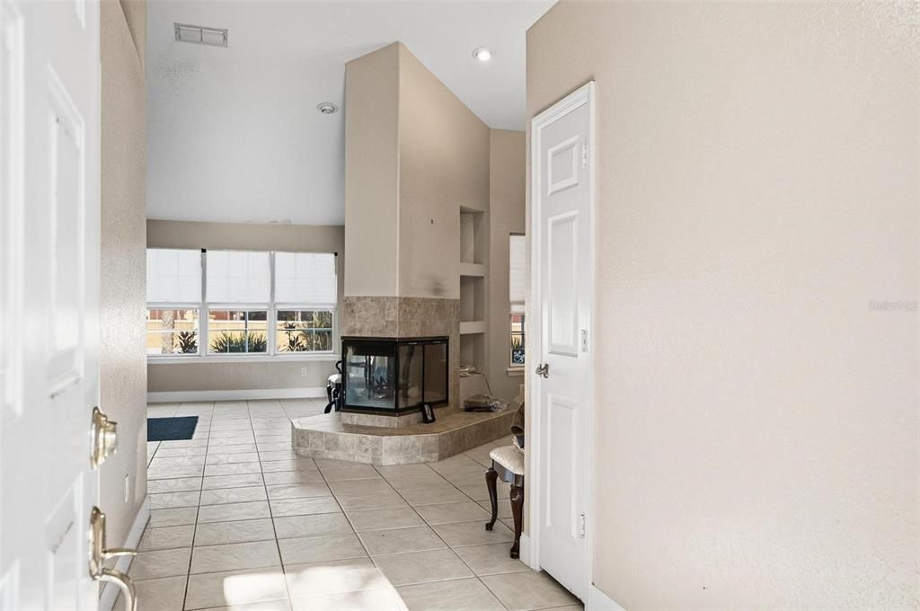 En Venta: $415,000 (3 camas, 2 baños, 1818 Pies cuadrados)