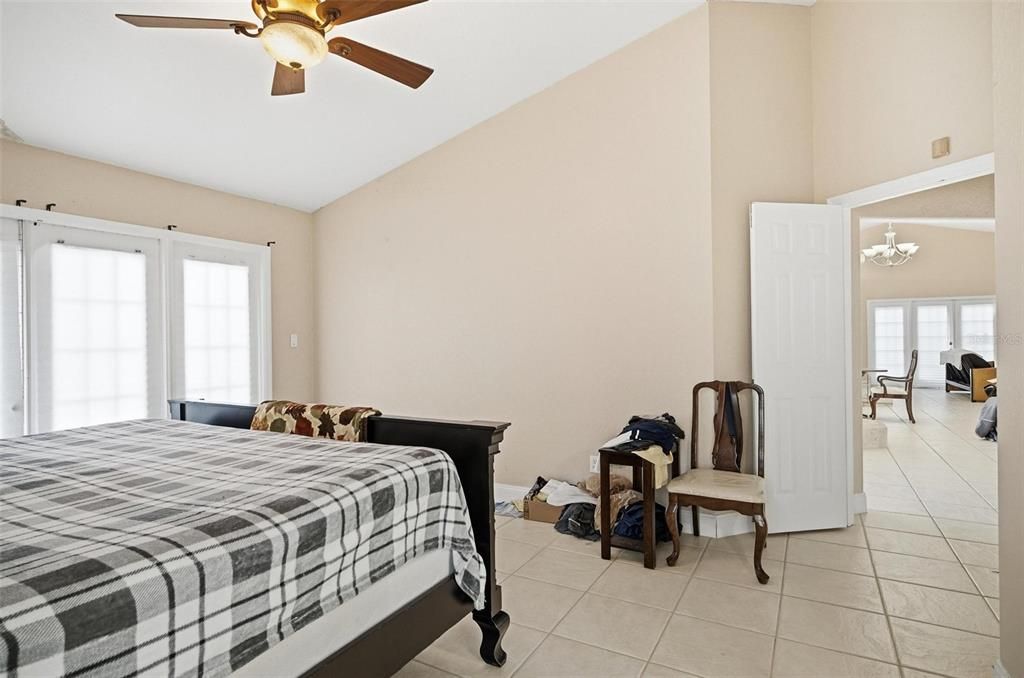 En Venta: $415,000 (3 camas, 2 baños, 1818 Pies cuadrados)