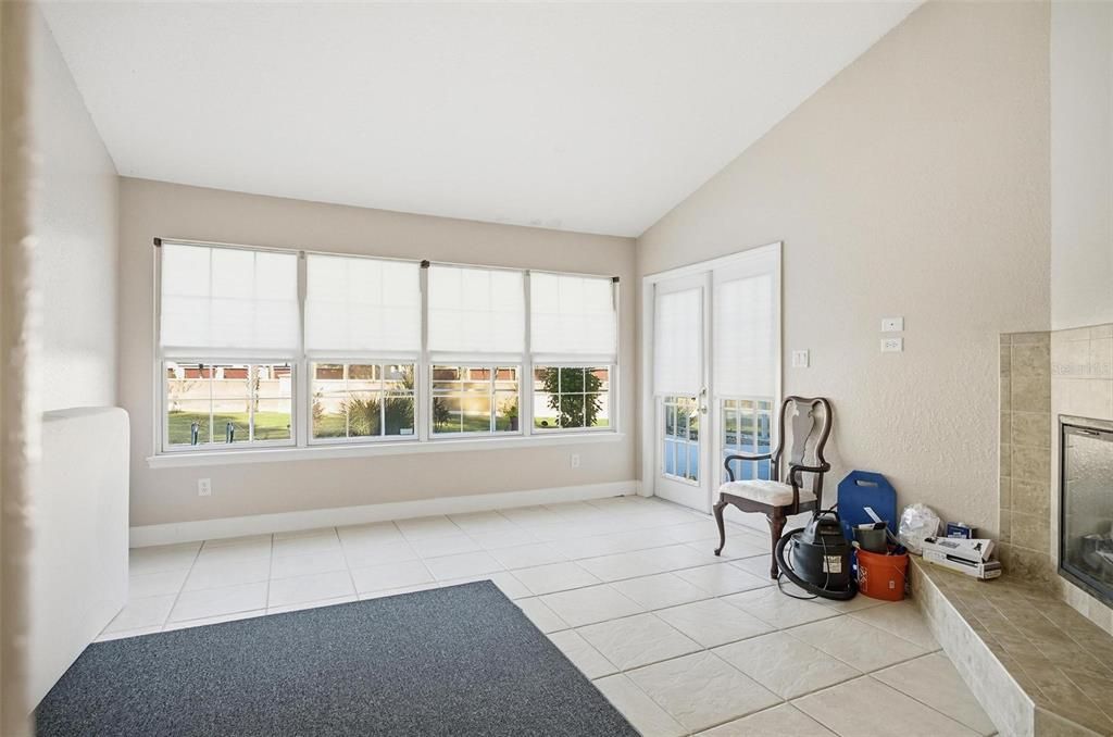 En Venta: $415,000 (3 camas, 2 baños, 1818 Pies cuadrados)