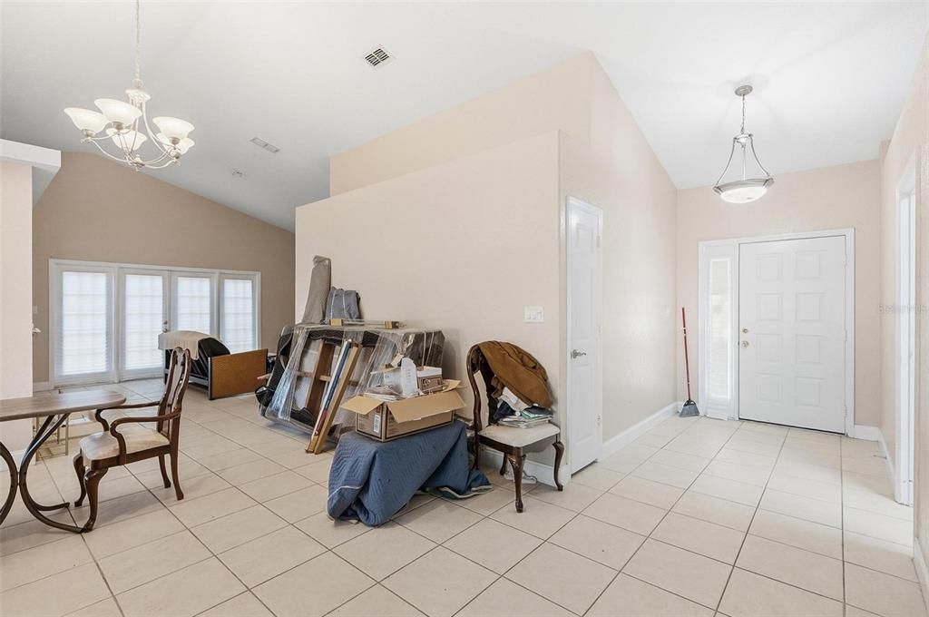 En Venta: $415,000 (3 camas, 2 baños, 1818 Pies cuadrados)