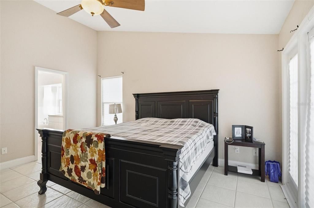 En Venta: $415,000 (3 camas, 2 baños, 1818 Pies cuadrados)