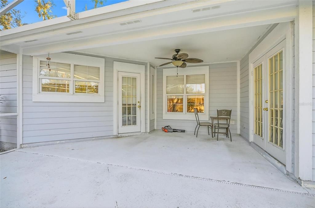 En Venta: $415,000 (3 camas, 2 baños, 1818 Pies cuadrados)