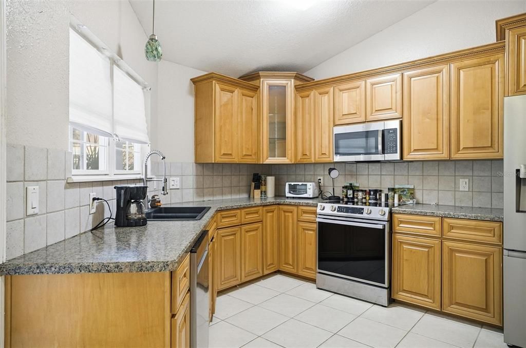 En Venta: $415,000 (3 camas, 2 baños, 1818 Pies cuadrados)