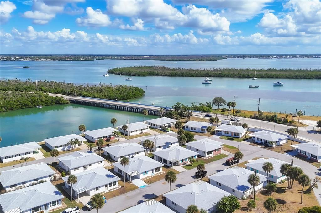 Activo con contrato: $289,900 (2 camas, 2 baños, 1044 Pies cuadrados)