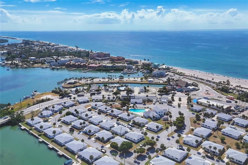 Activo con contrato: $289,900 (2 camas, 2 baños, 1044 Pies cuadrados)