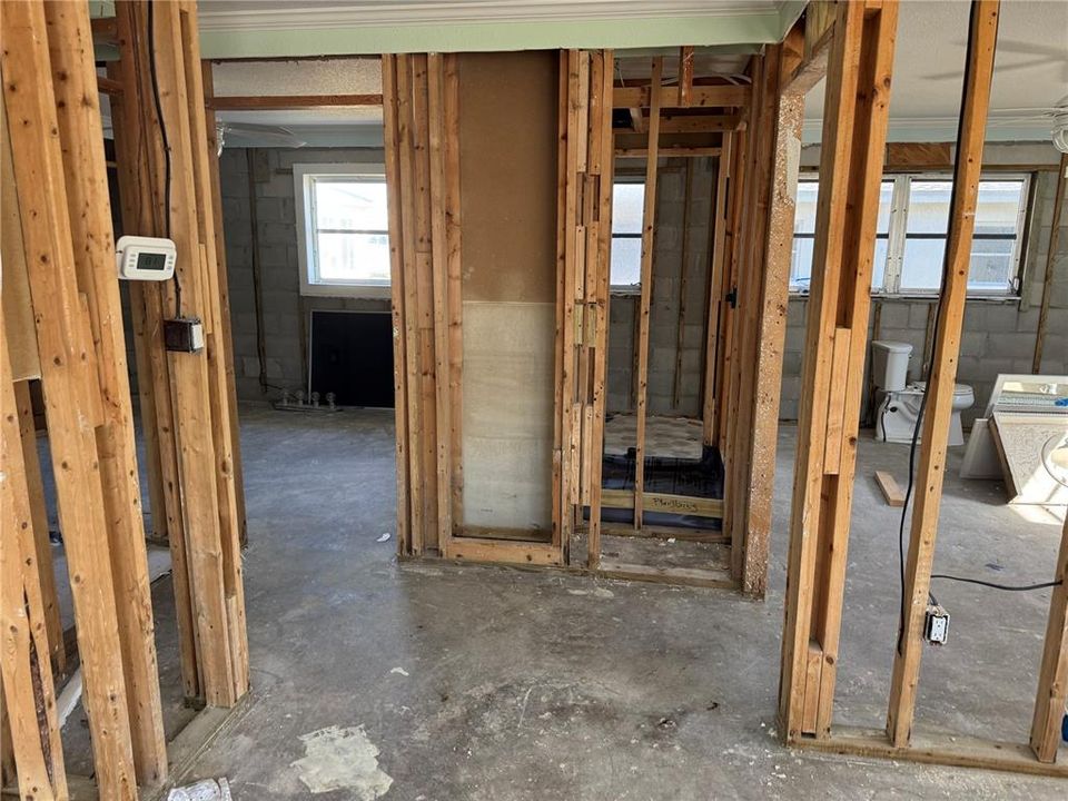 Activo con contrato: $289,900 (2 camas, 2 baños, 1044 Pies cuadrados)