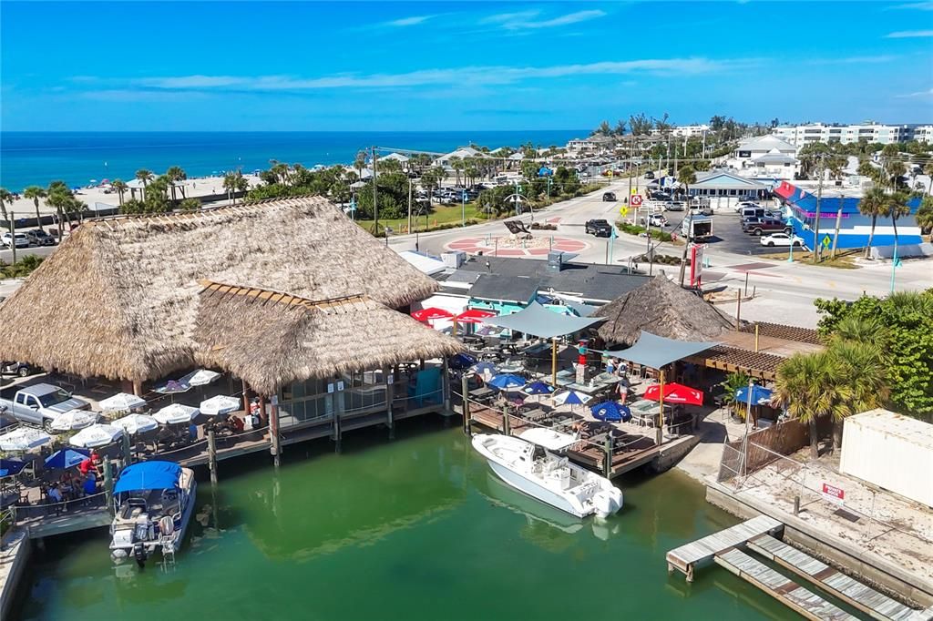 Activo con contrato: $289,900 (2 camas, 2 baños, 1044 Pies cuadrados)