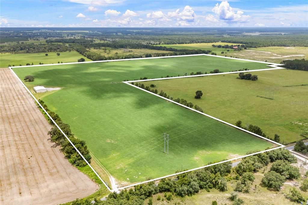 En Venta: $1,750,000 (97.93 acres)