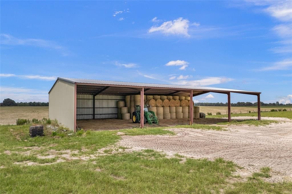 En Venta: $1,750,000 (97.93 acres)