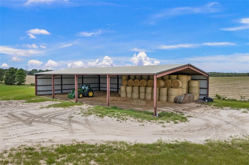 En Venta: $1,750,000 (97.93 acres)