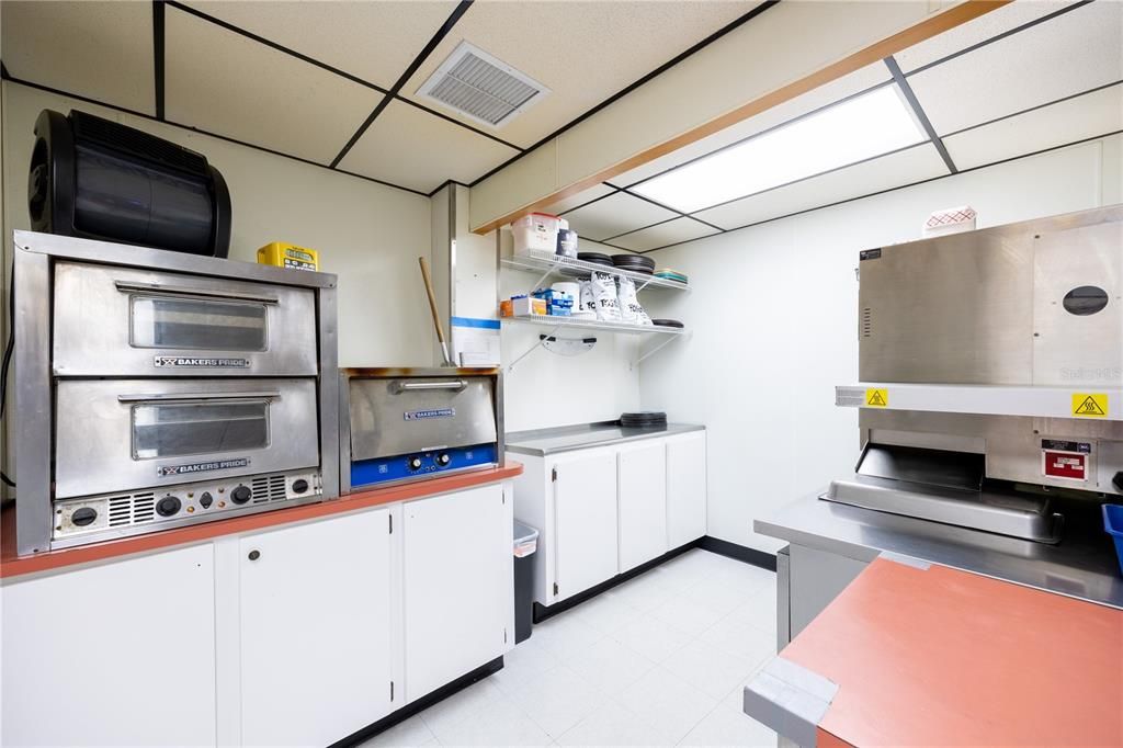 На продажу: $2,695,000 (0 спален, 0 ванн, 23462 Квадратных фут)