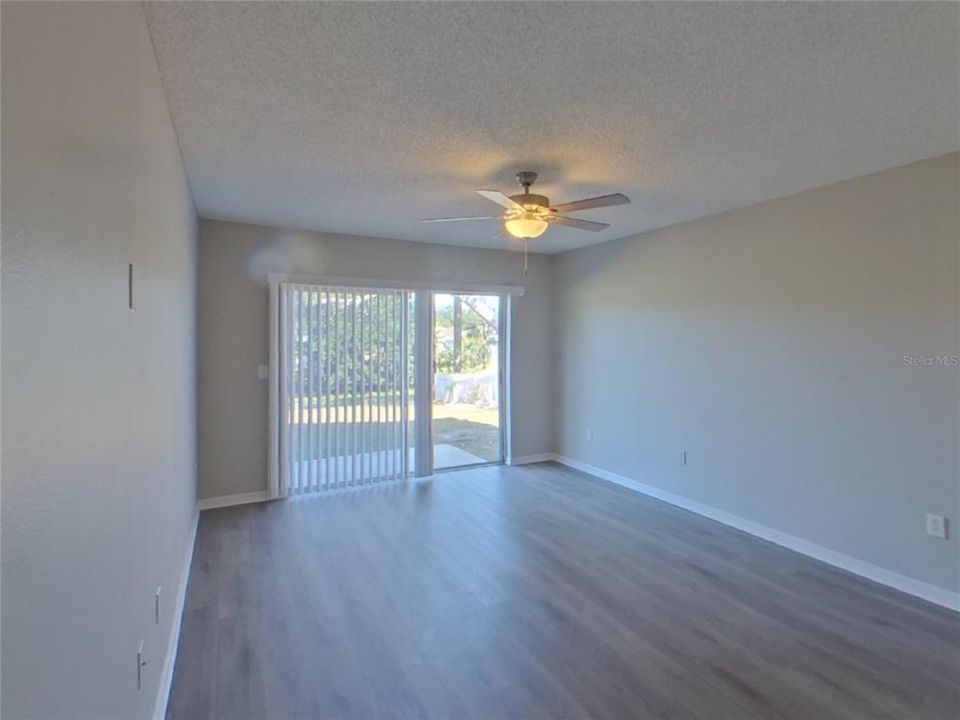 For Rent: $2,119 (3 beds, 2 baths, 1904 Square Feet)