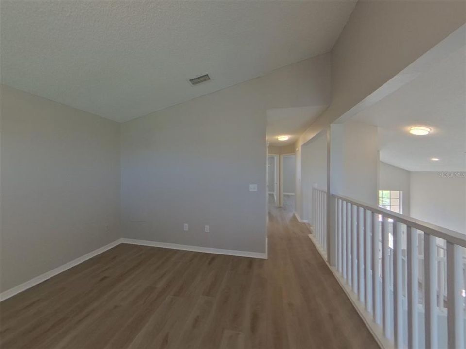 For Rent: $2,119 (3 beds, 2 baths, 1904 Square Feet)