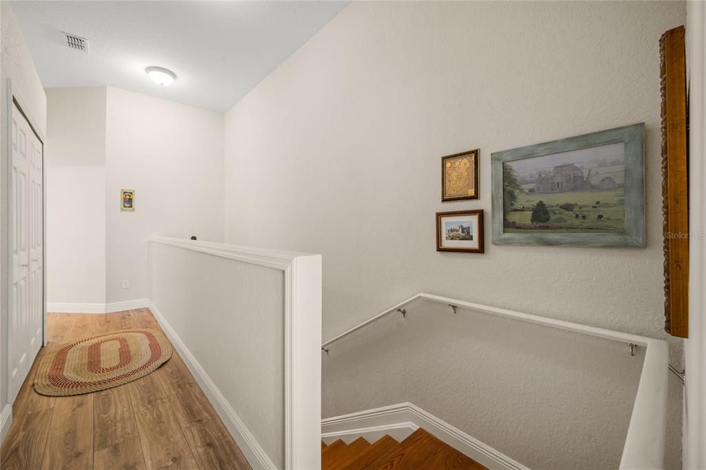 На продажу: $305,000 (3 спален, 2 ванн, 1687 Квадратных фут)