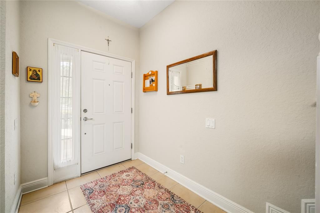 На продажу: $305,000 (3 спален, 2 ванн, 1687 Квадратных фут)