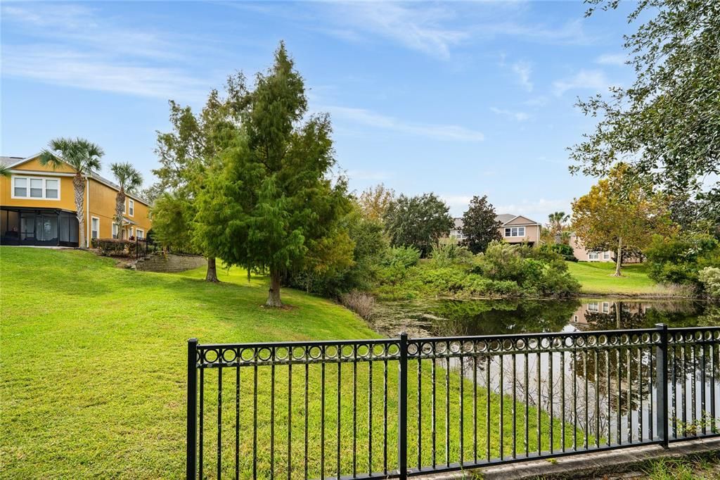 На продажу: $305,000 (3 спален, 2 ванн, 1687 Квадратных фут)