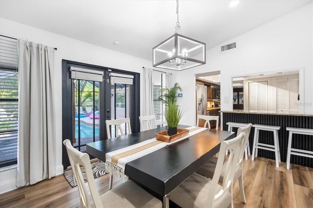 待售: $725,000 (5 贝兹, 4 浴室, 2297 平方英尺)