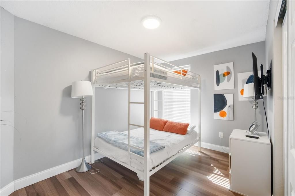 待售: $725,000 (5 贝兹, 4 浴室, 2297 平方英尺)