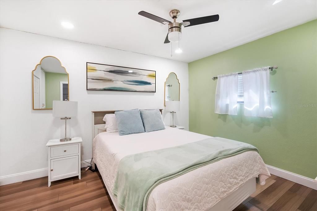 待售: $725,000 (5 贝兹, 4 浴室, 2297 平方英尺)