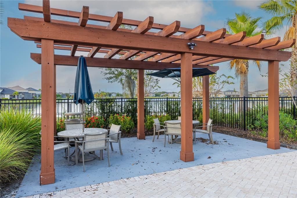 En Venta: $620,000 (4 camas, 3 baños, 2408 Pies cuadrados)