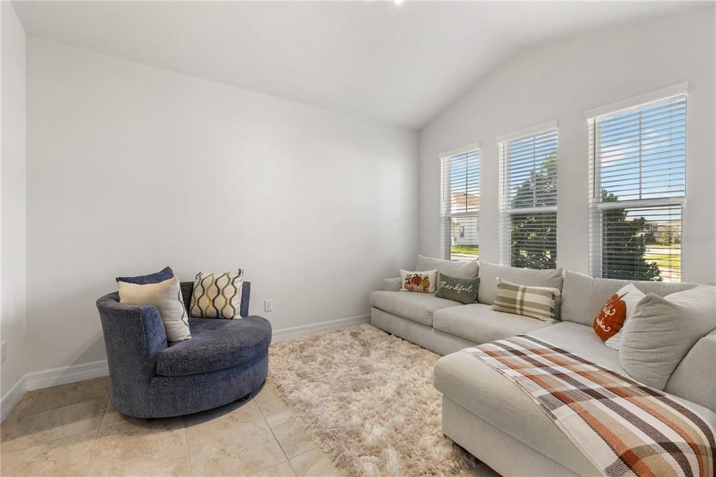 En Venta: $620,000 (4 camas, 3 baños, 2408 Pies cuadrados)