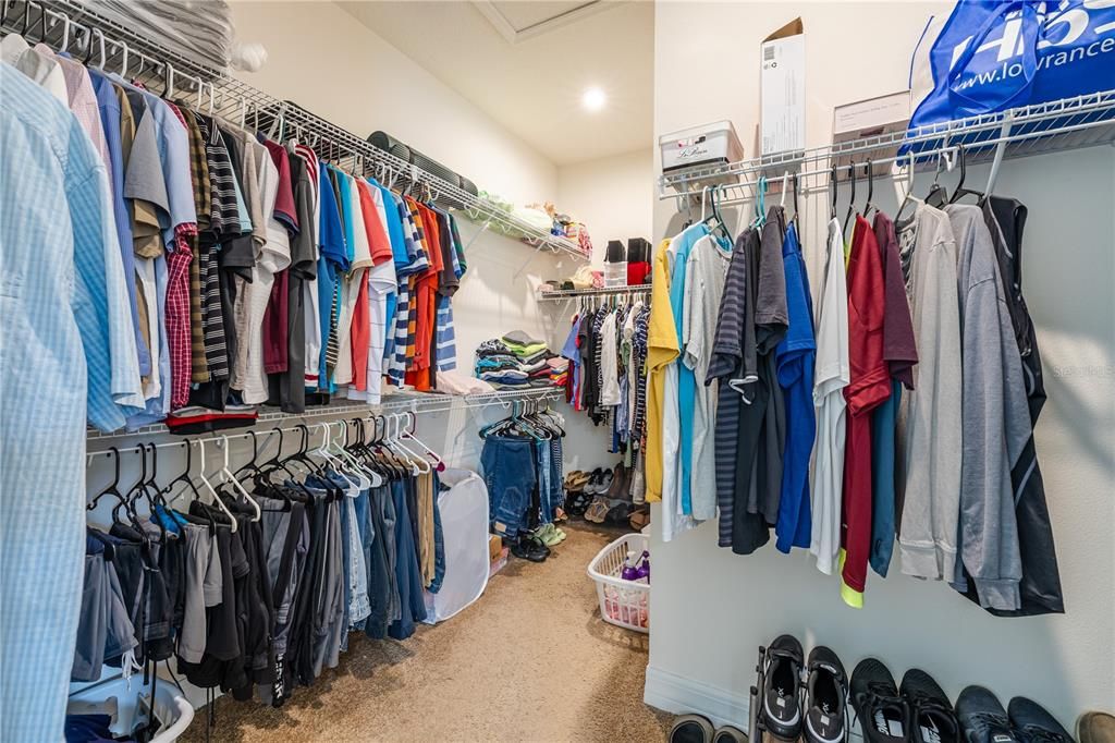 En Venta: $620,000 (4 camas, 3 baños, 2408 Pies cuadrados)