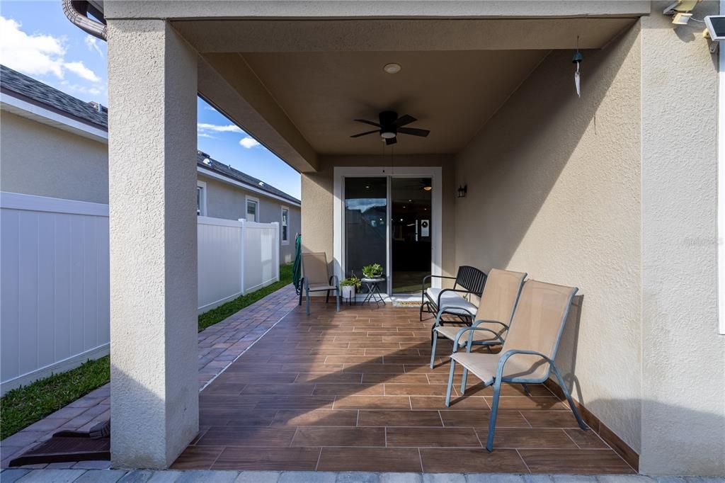 En Venta: $620,000 (4 camas, 3 baños, 2408 Pies cuadrados)