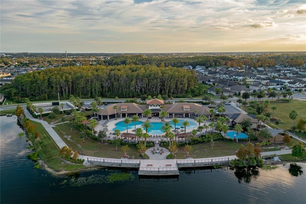 En Venta: $620,000 (4 camas, 3 baños, 2408 Pies cuadrados)